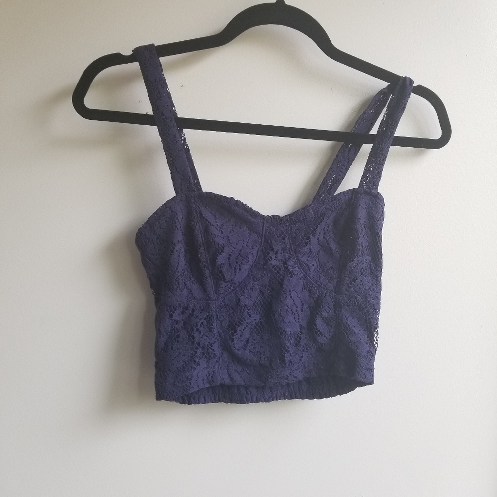 Xs Stretchy Navy Lace crop top